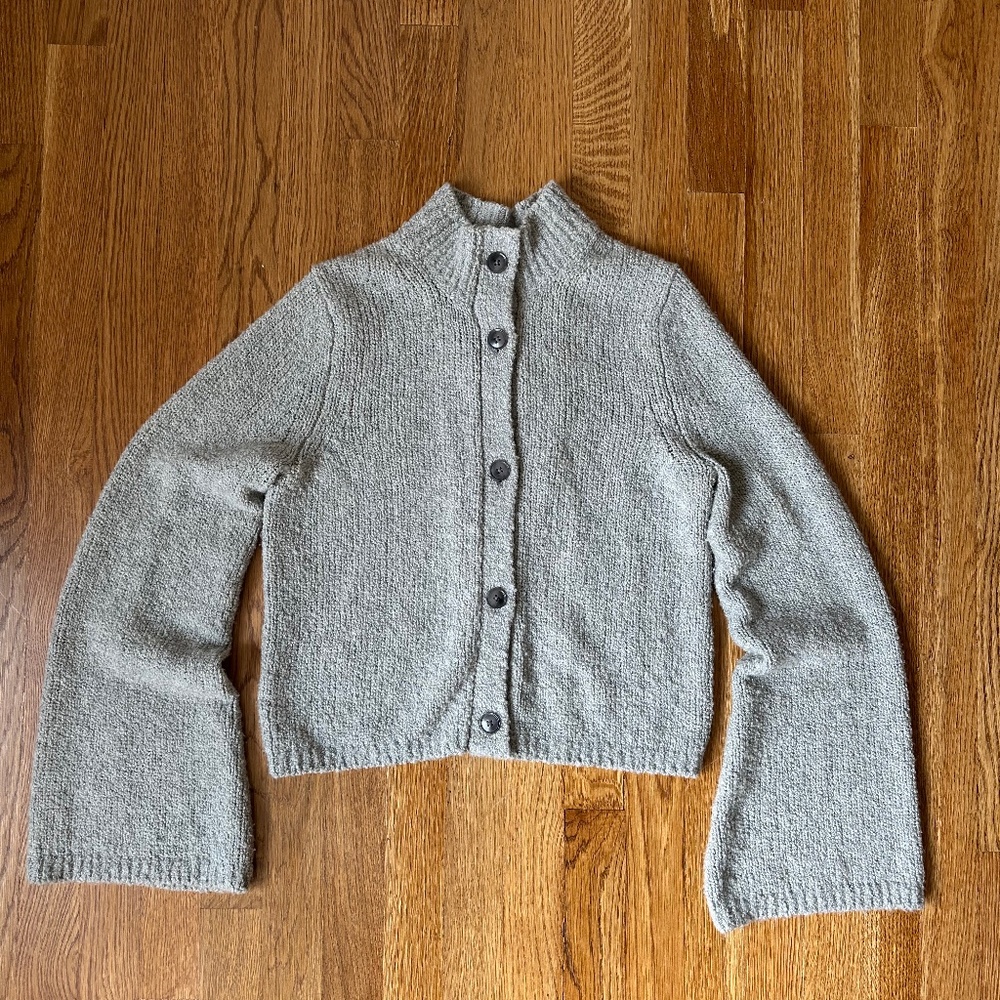 Banana Republic Cropped Merino Blend Flare Sleeve Cardigan, Grey, Size Small NWT